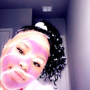 Meet your Posher, Mikayla